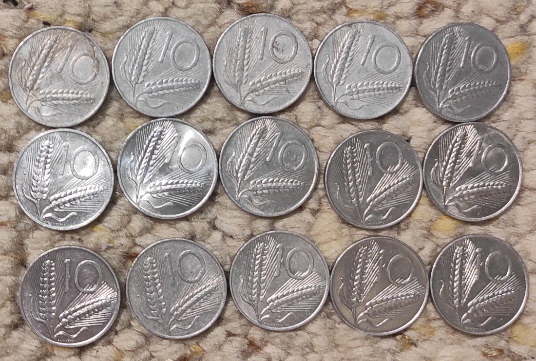  Set 037: Italien Münzlot mit 15 Stück 10 Lire   