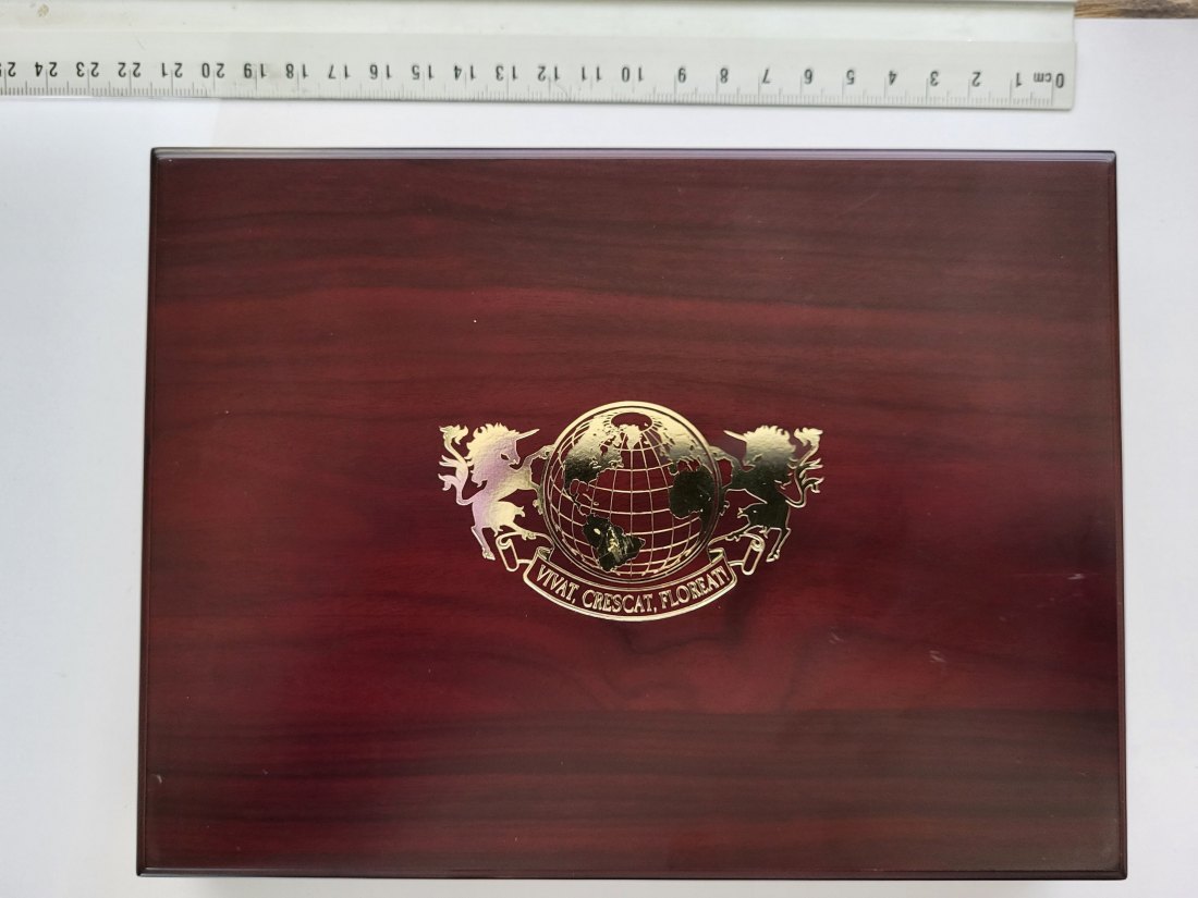  Holz Etui 1/10 OzDie 10 wichtigsten Goldmünzen der Welt 2015 gebraucht Österreich Spittalgold9800 00   