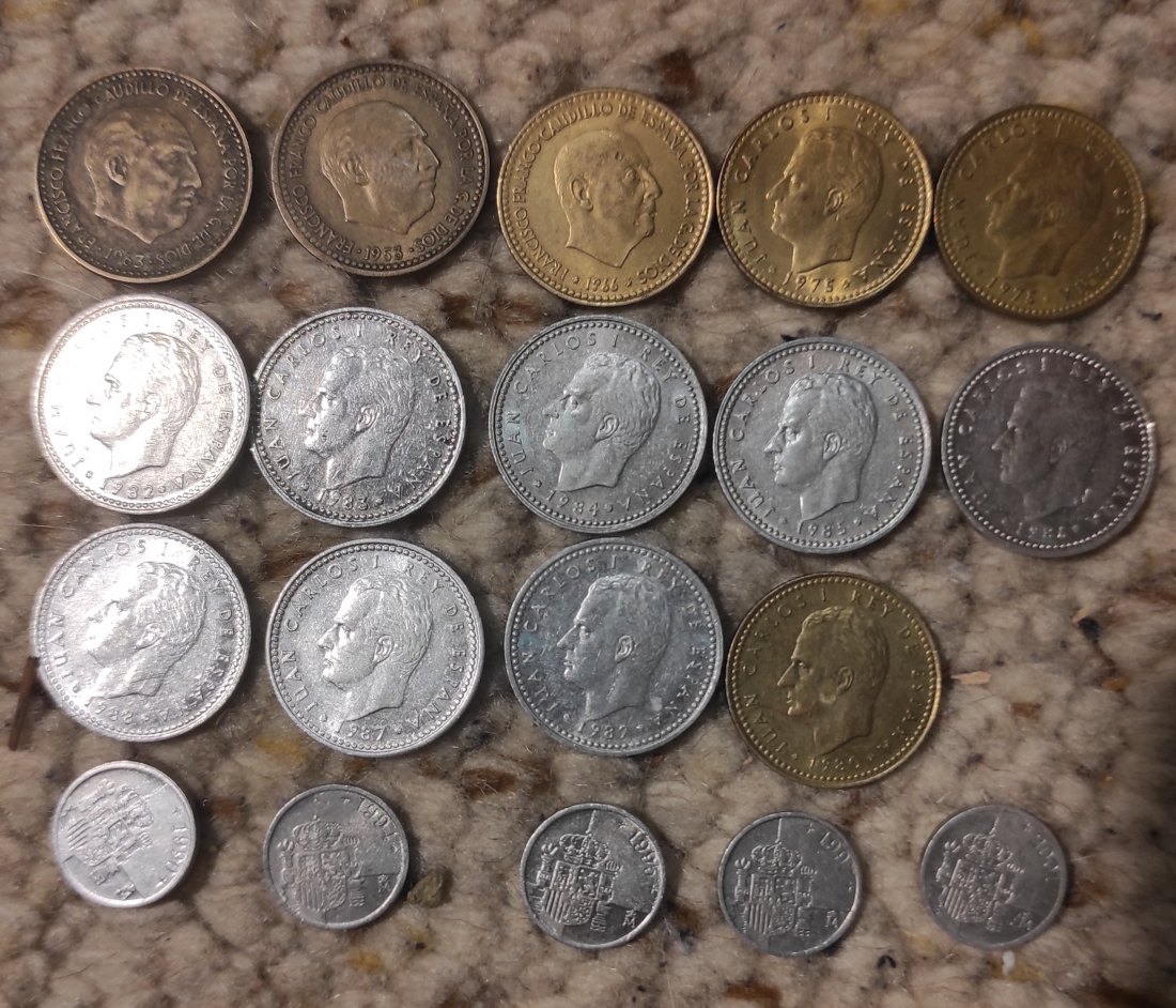 Set 012: Spanien Münzlot mit 1* x 1 Peseten Stücken mit verschiedenen Prägejahren   