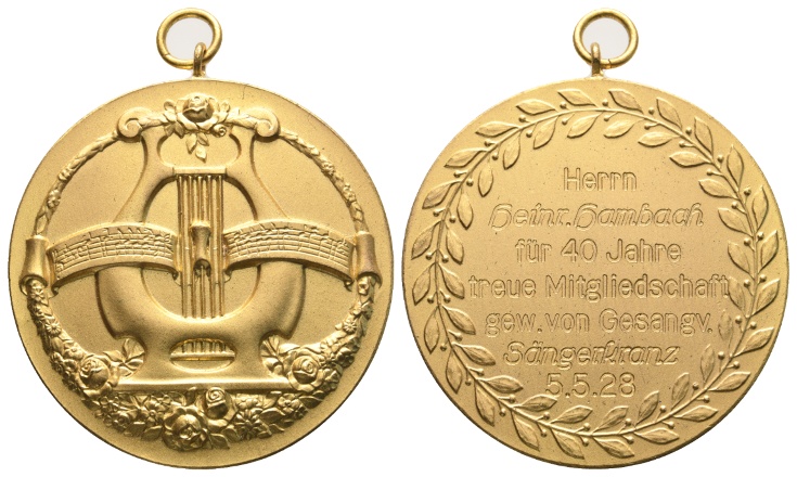  Medaille 1928; 40 J. Mitgliedschaft Gesangsverein; vergoldet; tragbar 47,23g; Ø 49,66mm,in Schatulle   