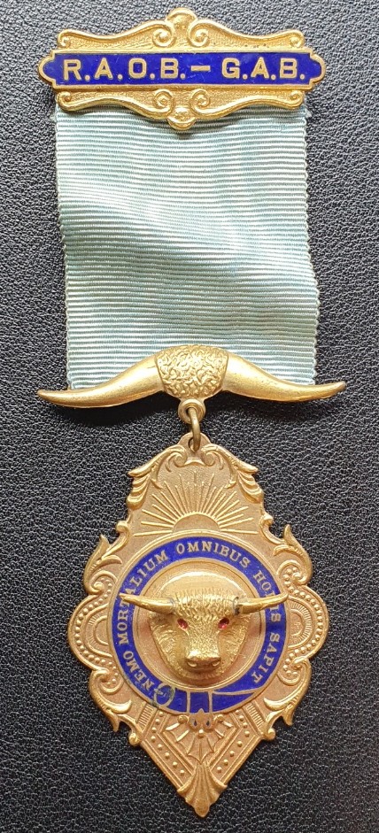  R.A.O.B. – G.A.B. Grand Australian Banner– Historischer Verdienstorden 1964 – Buffaloes – Goldfarben   