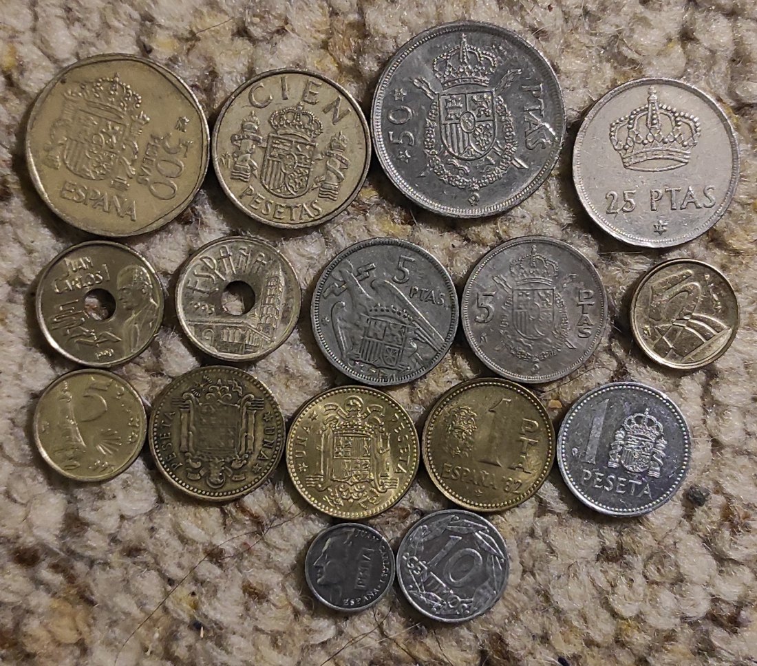 Set 130: Spanien Münzlot mit 16 verschiedenen Münzen   