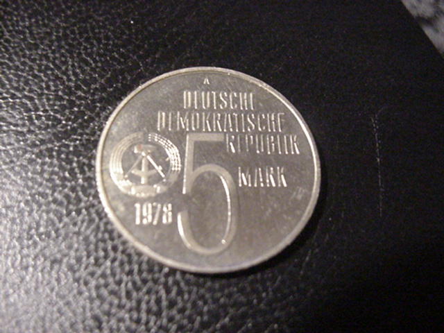  DDR 5 Mark Anti Apartheid Jahr 1978 PP   