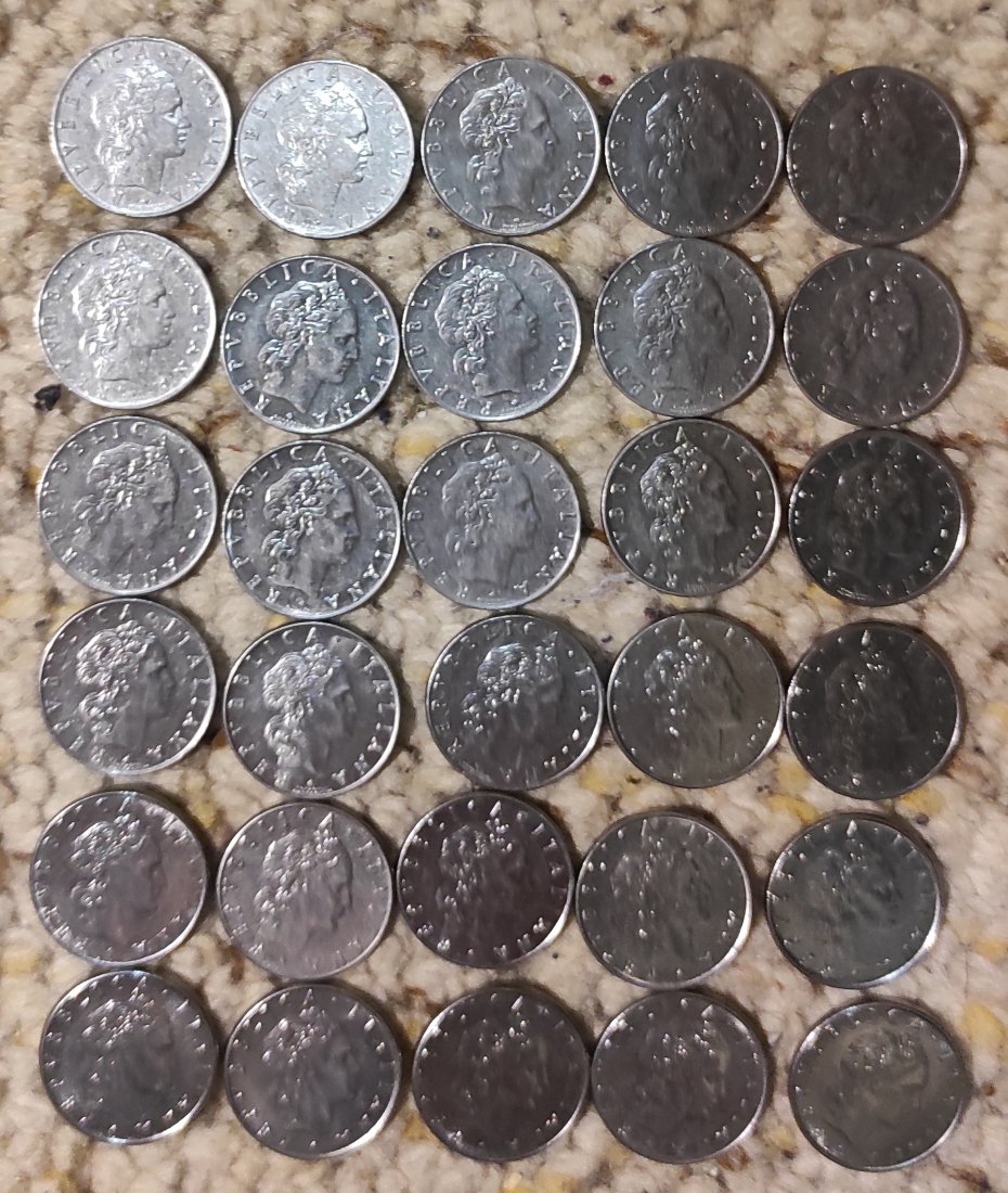  Set 003: Italien Münzlot mit 30 x 50 Lire Stücken, nahezu  komplett   